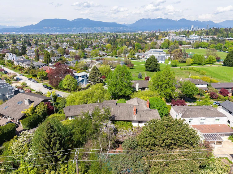 2296 W 32nd Avenue, Vancouver, BC, V6L 2B2 - 20