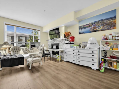 9-8567 204 Street - 2