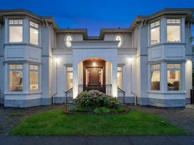 3439 Balaclava Street - 2