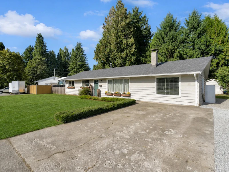20255 Chatwin Avenue, Maple Ridge BC V2X 4G4