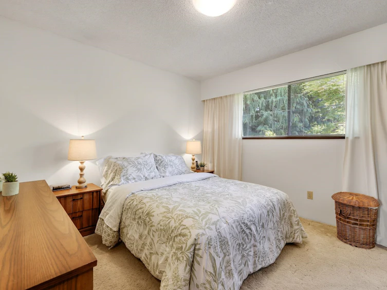 14434 18 Avenue, Surrey, BC, V4A 5R1 - 14