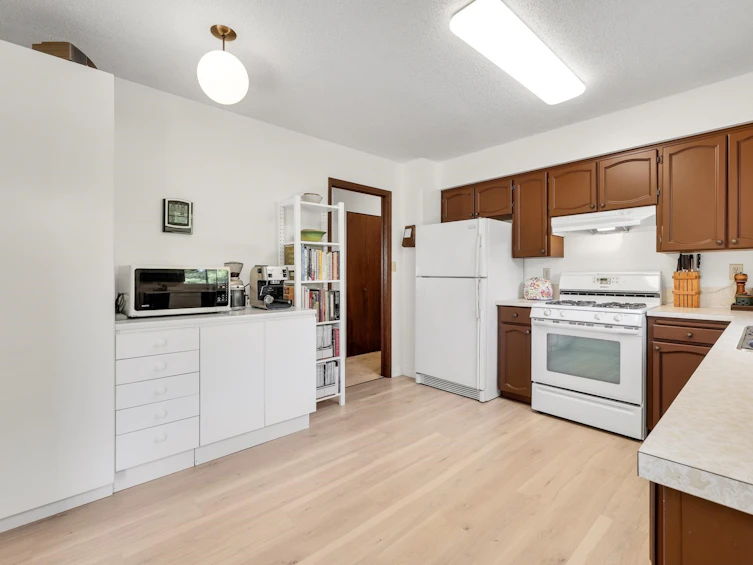 14434 18 Avenue, Surrey, BC, V4A 5R1 - 11