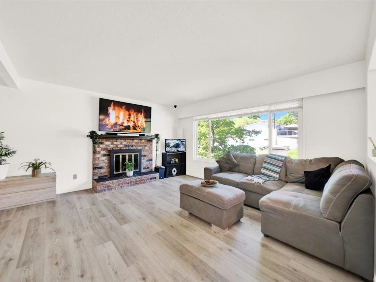 32410 Diamond Avenue, Mission, BC, V2V 1M2 - 4