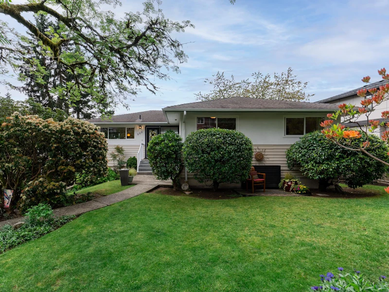 509 Granada Crescent, North Vancouver BC V7N 3A7