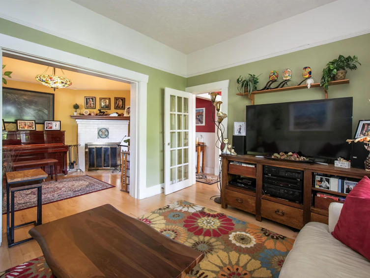 1560 Macgowan Avenue, North Vancouver, BC, V7P 2X2 - 9
