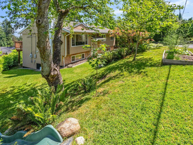 1130 Tuxedo Drive, Port Moody BC V3H 1L4