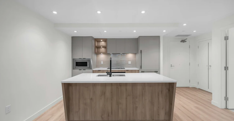 320-755 Harbourside Drive, North Vancouver, BC, V7P 0G1 - 3