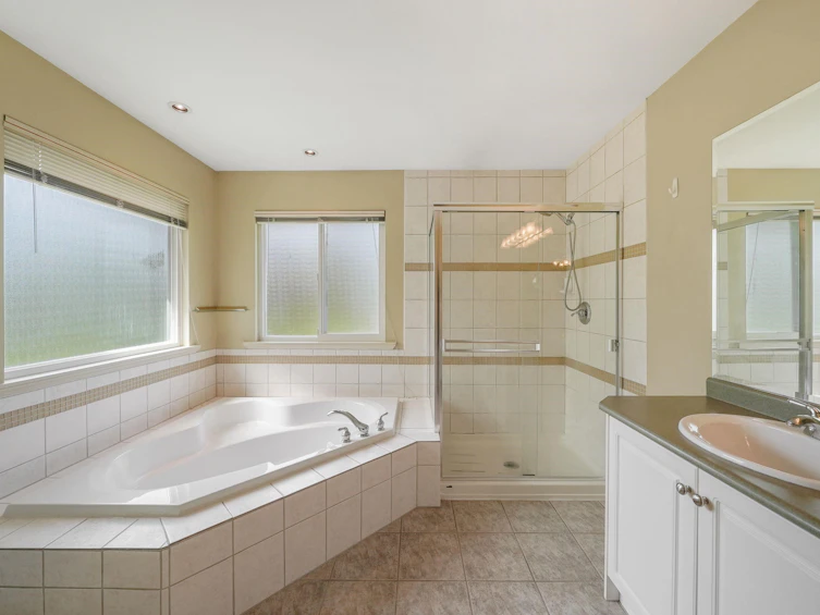18202 69 Avenue, Surrey, BC, V3S 9H4 - 22