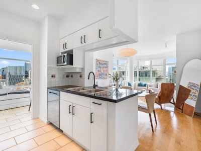 3605-1199 Marinaside Crescent - 3