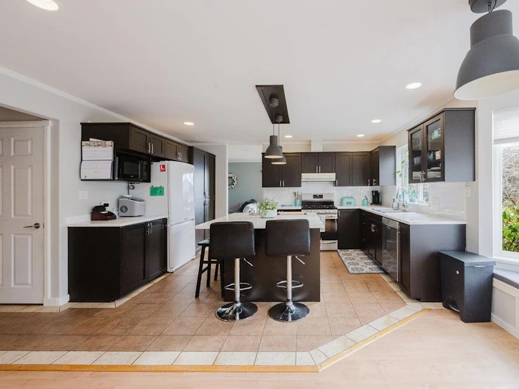 835 Aurora Way, Gibsons, BC, V0N 1V9 - 8
