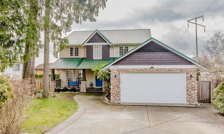 835 Aurora Way