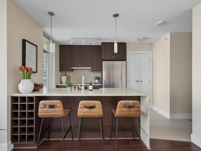 1205 - 888 Homer Street, Vancouver BC V6B 0H7