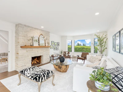 3047 Spencer Close - 4
