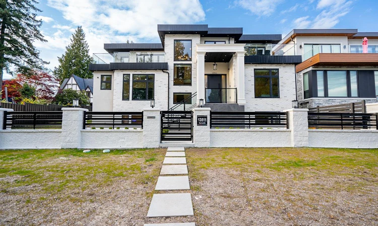 13511 Marine Drive