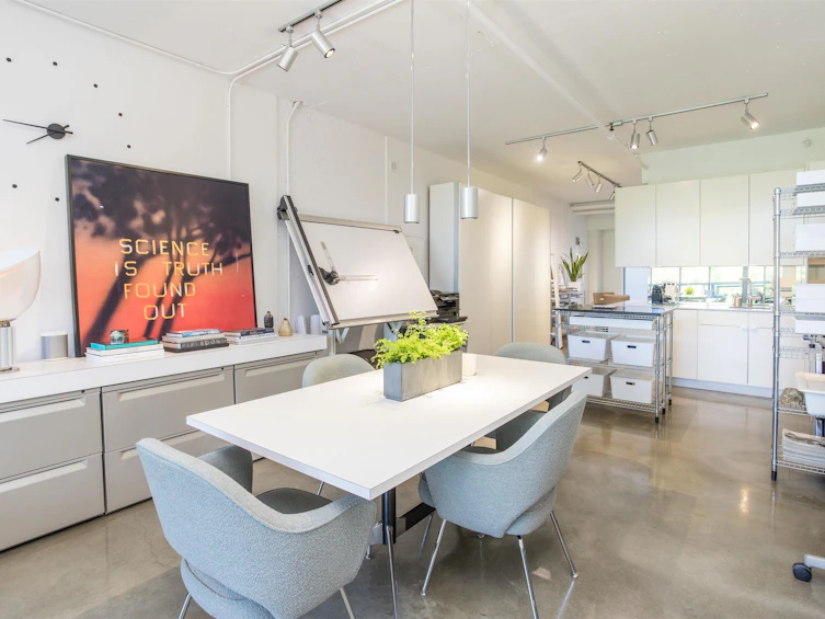 208-1529 W 6th Avenue, Vancouver, BC, V6J 1R1 - 15