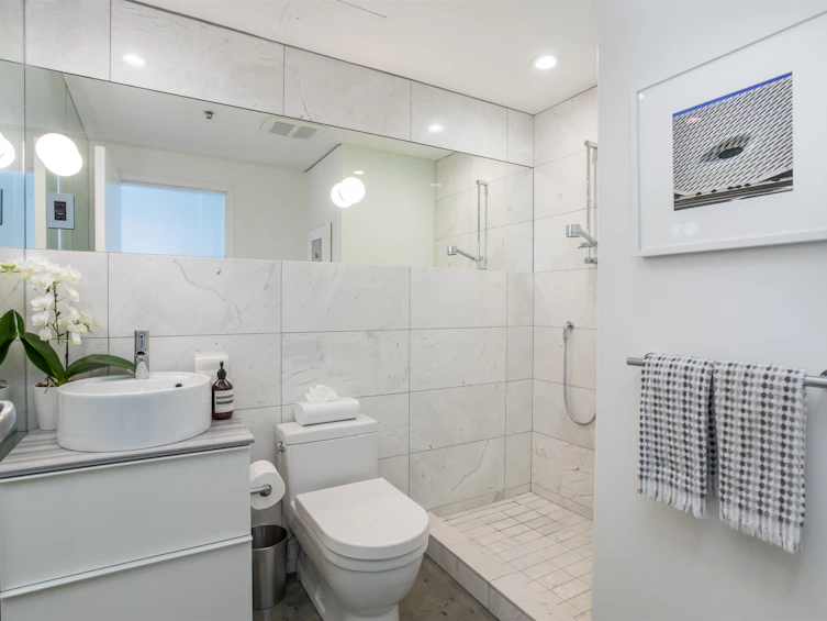 208-1529 W 6th Avenue, Vancouver, BC, V6J 1R1 - 18