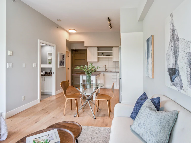 207-2288 W Broadway, Vancouver, BC, V6K 0B3 - 6