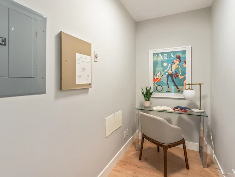 207-2288 W Broadway, Vancouver, BC, V6K 0B3 - 11