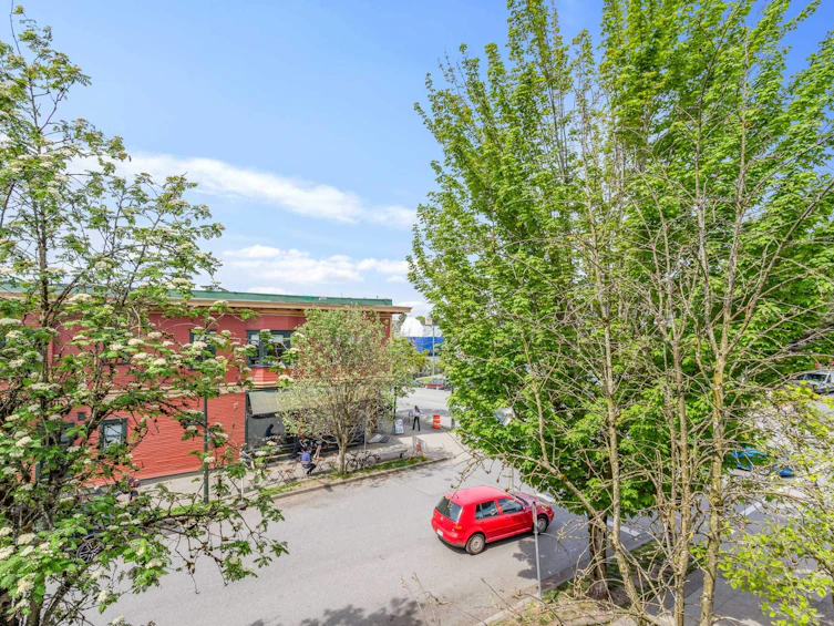 207-2288 W Broadway, Vancouver, BC, V6K 0B3 - 16