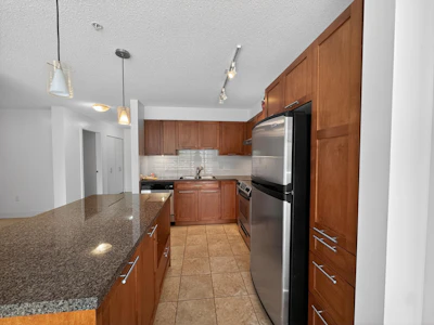 207-19673 Meadow Gardens Way - 3