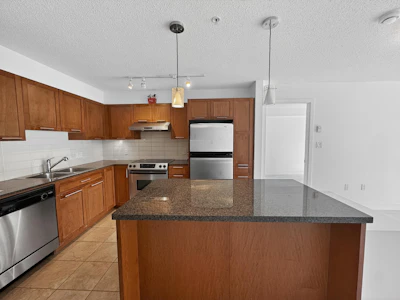 207-19673 Meadow Gardens Way - 2