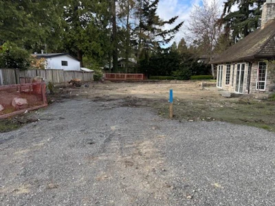 4885 5 Avenue - 3