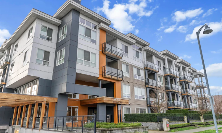 213-4690 Hawk Lane