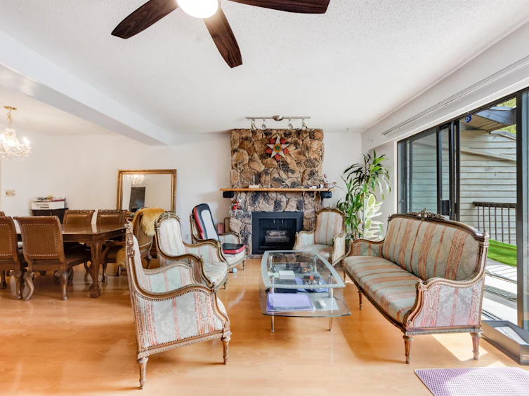 6884 Bromley Court, Burnaby, BC, V5B 4R4 - 7