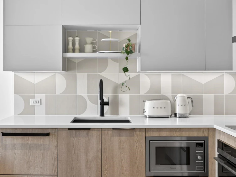 216-322 E 15th Avenue, Vancouver, BC, V5T 0K5 - 4