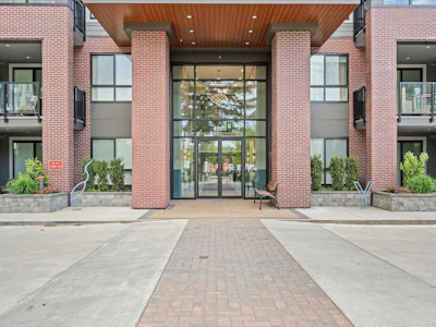 202-45511 Campus Drive - 3