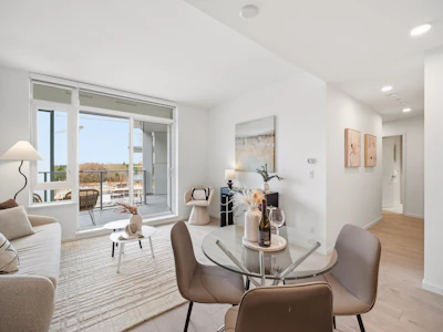 804-6200 Minoru Boulevard - 5