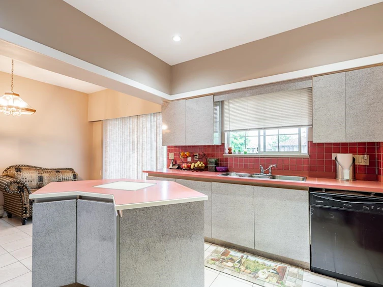 12276 75a Avenue, Surrey, BC, V3W 9P6 - 12