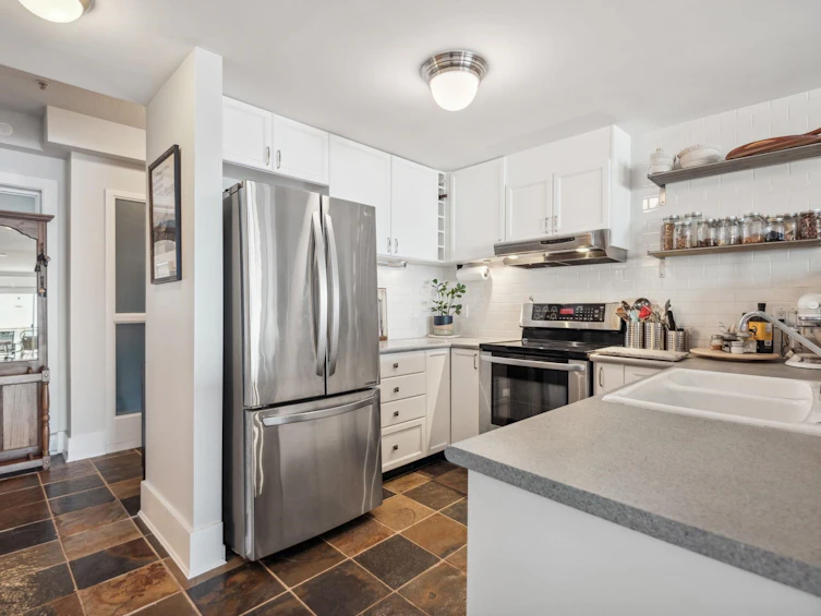 210-1120 Tsatsu Shores Drive, Delta, BC, V4M 4G3 - 14
