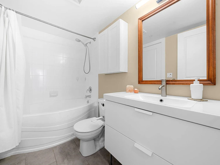 301-333 E 1st Street, North Vancouver, BC, V7L 4W9 - 20