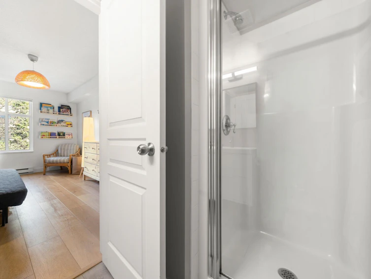301-333 E 1st Street, North Vancouver, BC, V7L 4W9 - 24