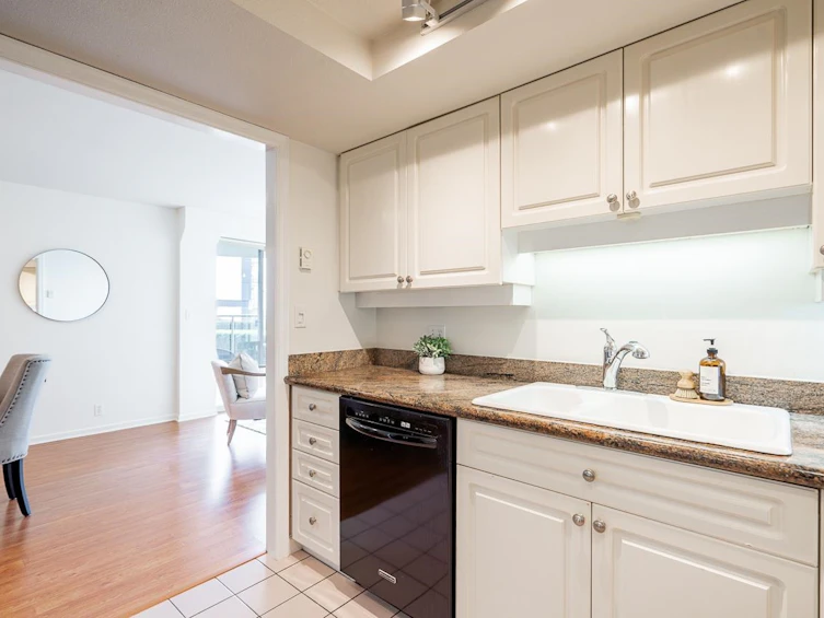 1-2243 Bellevue Avenue, West Vancouver, BC, V7V 1C5 - 22
