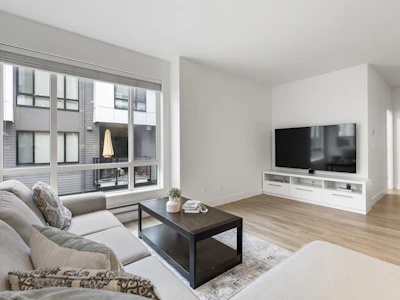 79-16433 19 Avenue - 3
