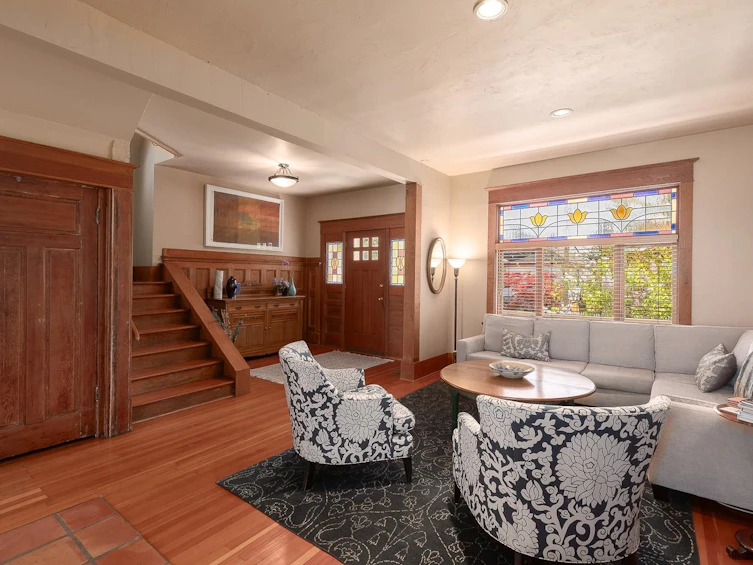 237 E 24th Avenue, Vancouver, BC, V5V 1Z7 - 3