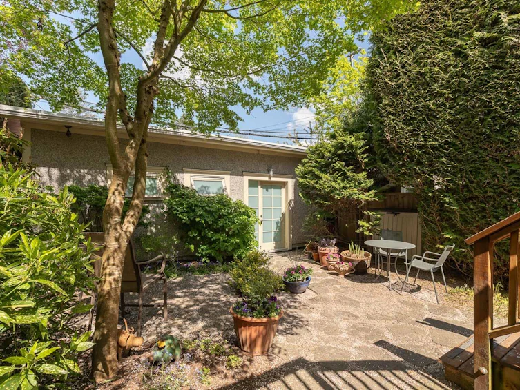 237 E 24th Avenue, Vancouver, BC, V5V 1Z7 - 26