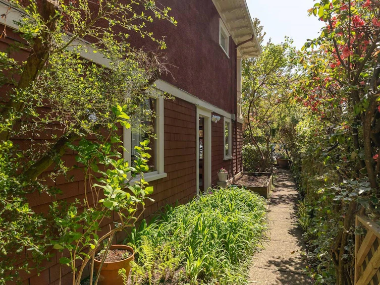 237 E 24th Avenue, Vancouver, BC, V5V 1Z7 - 34