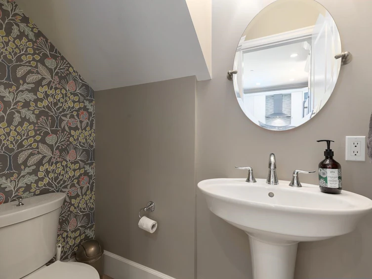682 W 13th Avenue, Vancouver, BC, V5Z 1N9 - 11