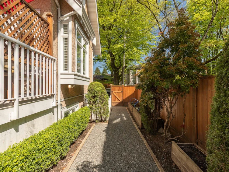682 W 13th Avenue, Vancouver, BC, V5Z 1N9 - 22