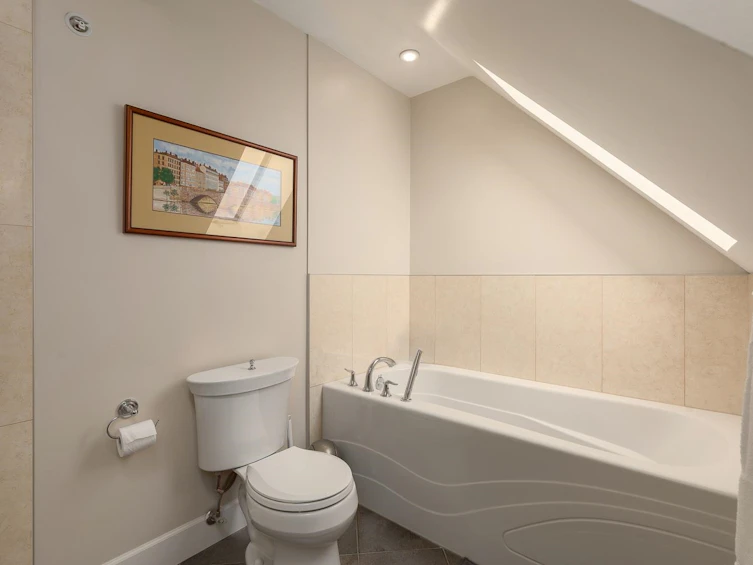 682 W 13th Avenue, Vancouver, BC, V5Z 1N9 - 14
