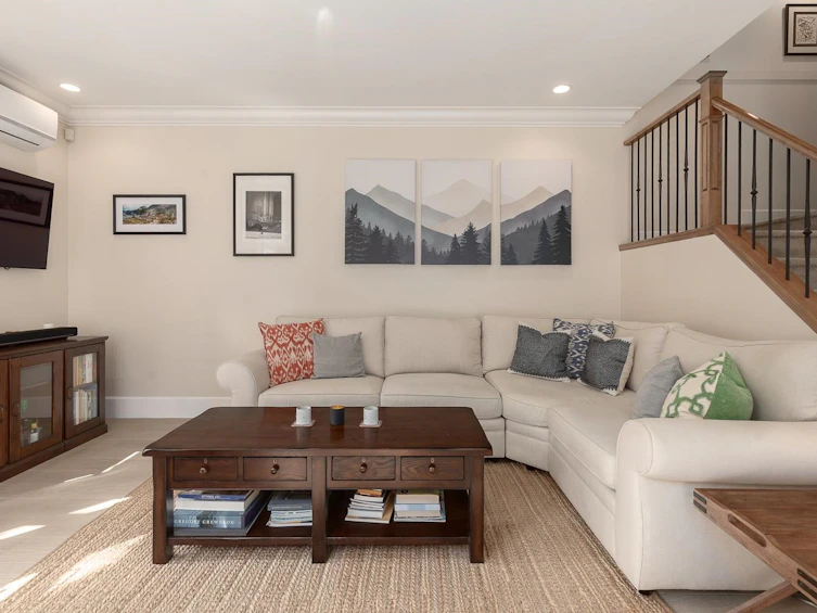 682 W 13th Avenue, Vancouver, BC, V5Z 1N9 - 3