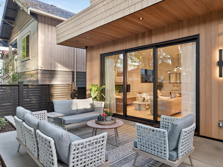 1-58 E 40th Avenue, Vancouver, BC, V5W 1L4 - 11