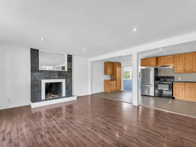 26747 32 Avenue - 5