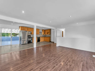 26747 32 Avenue - 3