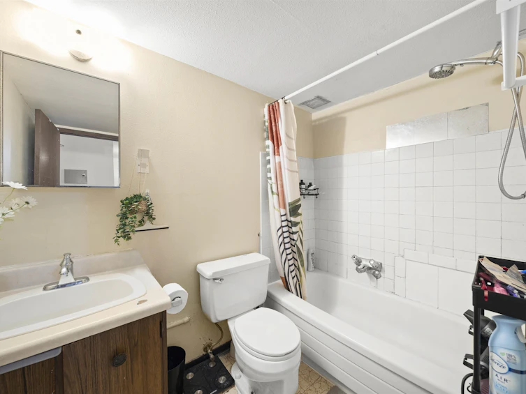 313-1330 Burrard Street, Vancouver, BC, V6Z 2B8 - 17