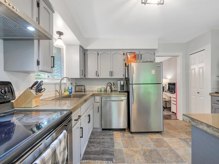 9286 212 Street, Langley, BC, V1M 2B5 - 8