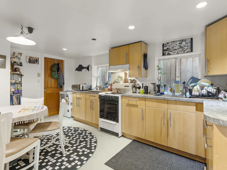 2258 Oxford Street, Vancouver, BC, V5L 1G1 - 26